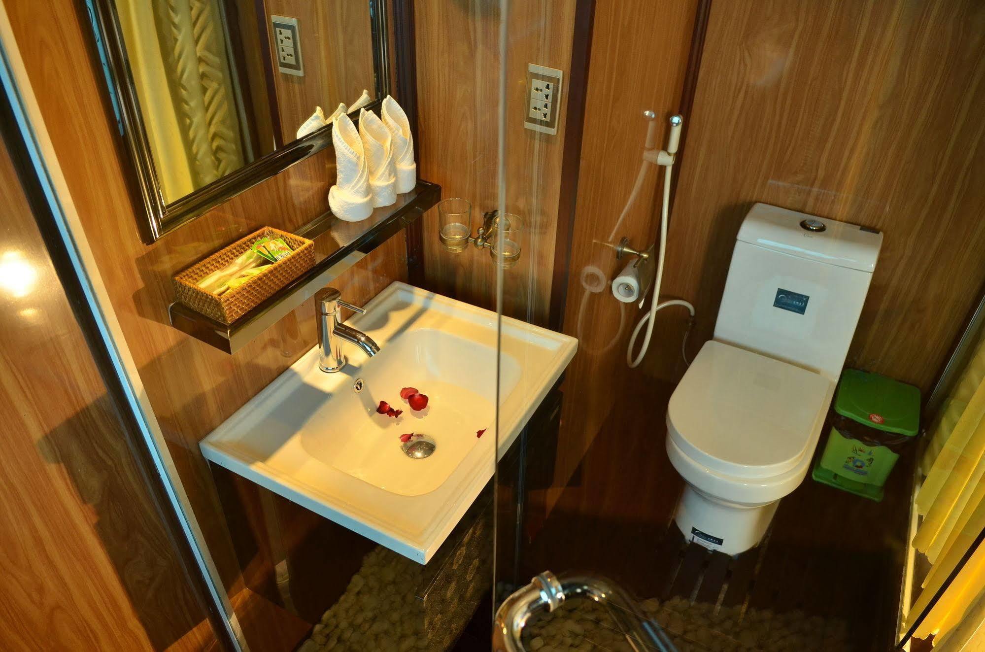 Garden Bay Luxury Cruise Ξενοδοχείο Χα Λονγκ Εξωτερικό φωτογραφία